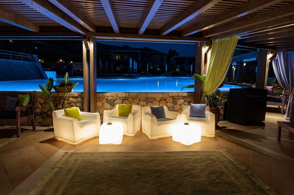 Installation et choix d'une piscine coque semienterrée Guide complet — free download