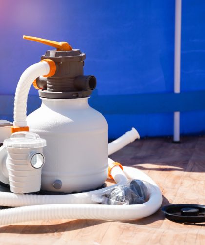 Optimisez l'aspiration de votre skimmer de piscine avec ces solutions pratiques