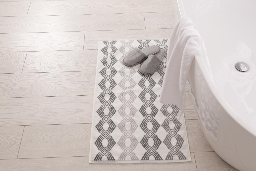 un tapis contour de toilettes en plastique pour votre salle de bain